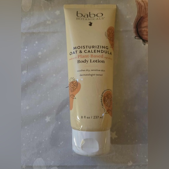 Cream Moisturizing Body Lotion - Picture 1 of 2